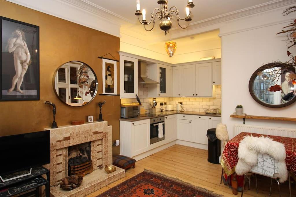 Holyrood Park: Lush & Arty 2 Double Bed Flat Apartment Edinburgh Exterior photo