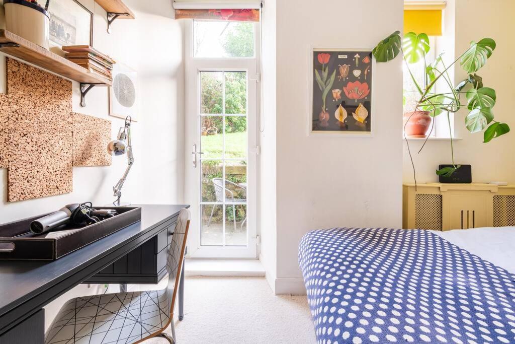 Holyrood Park: Lush & Arty 2 Double Bed Flat Apartment Edinburgh Exterior photo